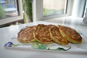 Pancakes salati alle zucchine