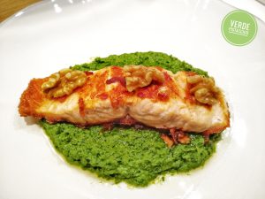 Filetto di Salmone Arrosto su Pesto di Spinaci